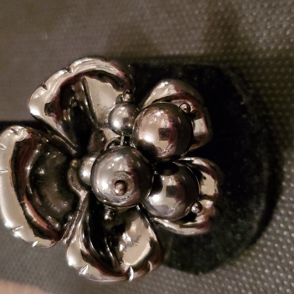 HUGE FLOWER STRETCH FASHION RING